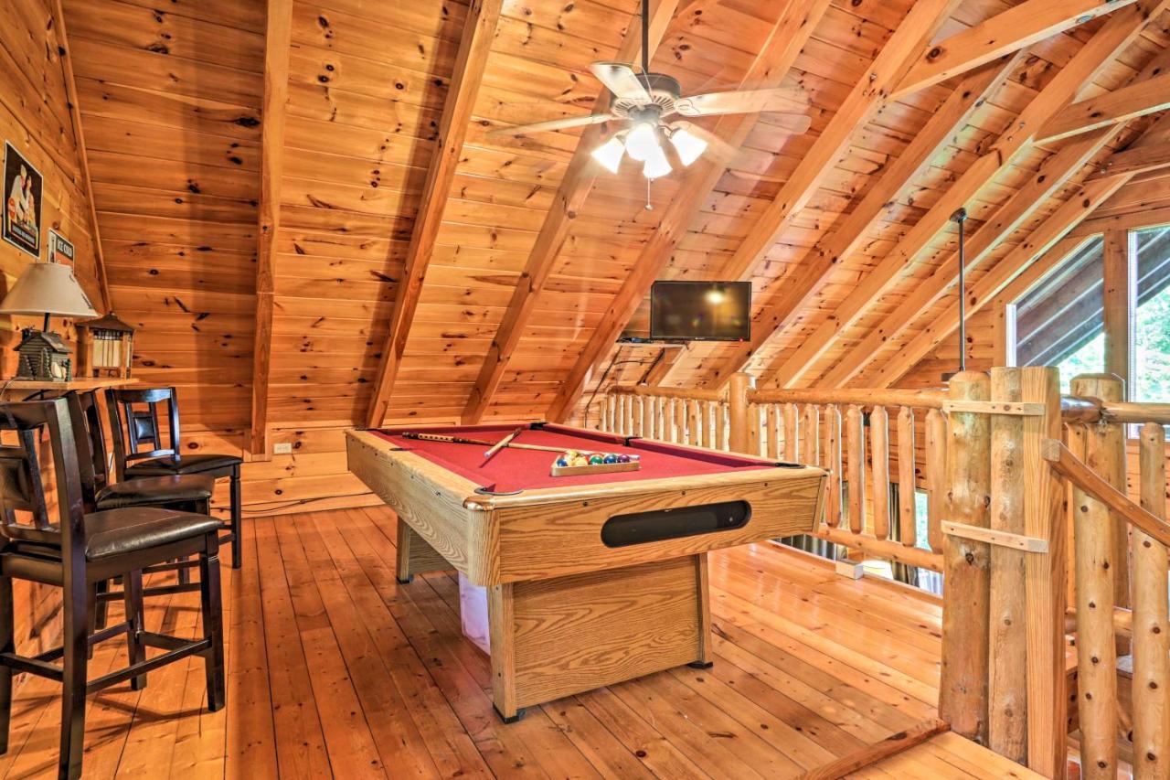 Sky Harbor Sevierville With Hot Tub And Deck! Casa vacanze Pigeon Forge