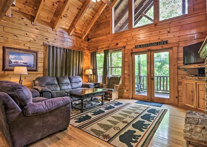 Sky Harbor Sevierville Cabin With Hot Tub And Deck!