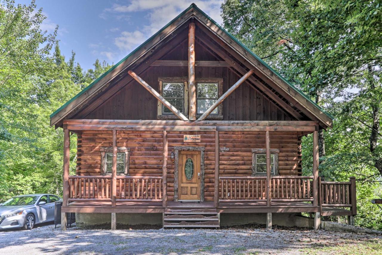 Sky Harbor Sevierville With Hot Tub And Deck! Holiday home *